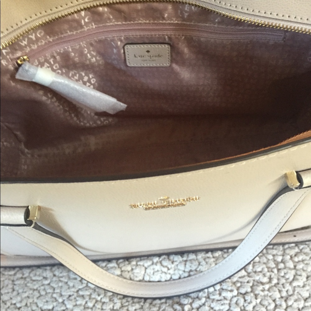 Kate Spade 🌸 - Picture 7 of 11